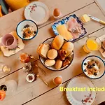 - ベッド・アンド・ブレックファスト 3*