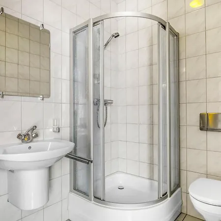 - Bed & Breakfast