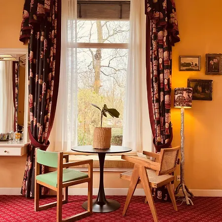 - Bed & Breakfast