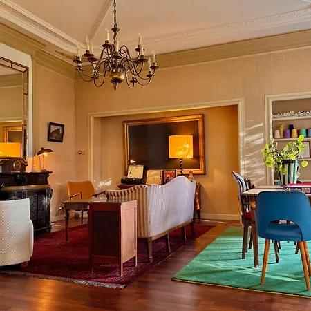 - Bed & Breakfast