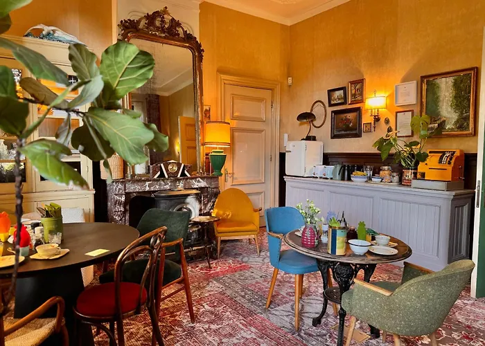 לינה וארוחת בוקר - 3*